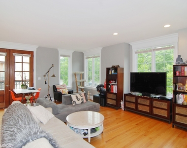 829 S La Grange Road - Photo Thumbnail 4