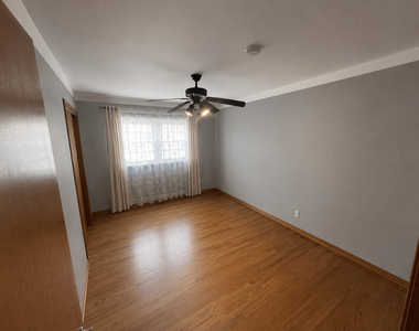 8157 Smith Lane - Photo Thumbnail 8