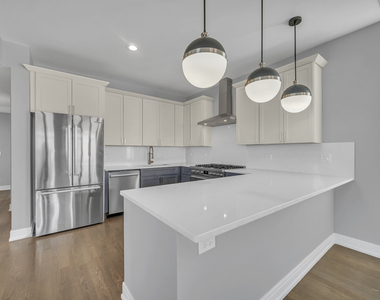 3253 N Elston Avenue - Photo Thumbnail 4