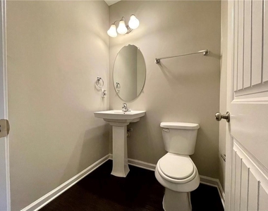6926 Golden Bud Lane - Photo Thumbnail 11