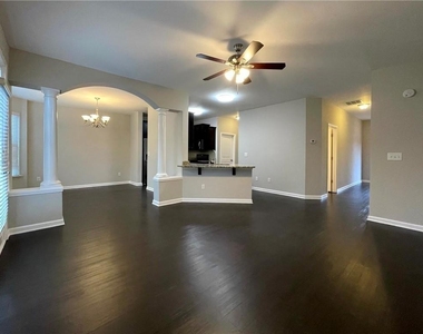 6926 Golden Bud Lane - Photo Thumbnail 9