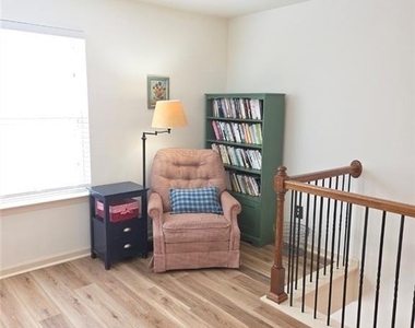 2281 Attewood Drive - Photo Thumbnail 17