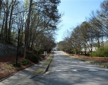 2281 Attewood Drive - Photo Thumbnail 33
