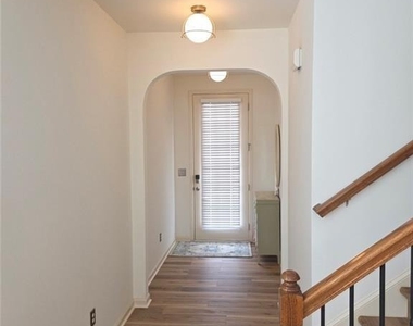 2281 Attewood Drive - Photo Thumbnail 2