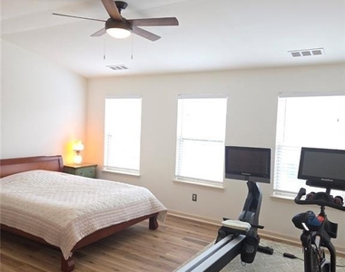 2281 Attewood Drive - Photo Thumbnail 19