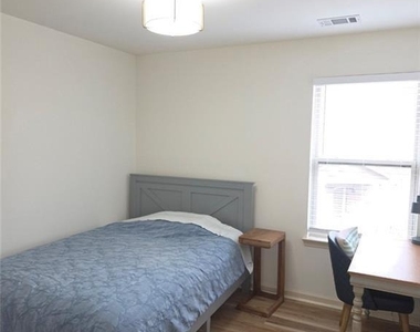 2281 Attewood Drive - Photo Thumbnail 26