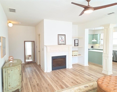 2281 Attewood Drive - Photo Thumbnail 6