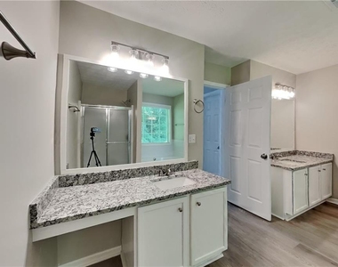 7240 Coral Lake Drive - Photo Thumbnail 7