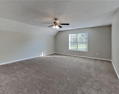 7240 Coral Lake Drive - Photo Thumbnail 10