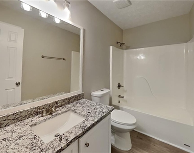 7240 Coral Lake Drive - Photo Thumbnail 15