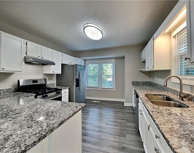 174 Fox Drive - Photo Thumbnail 6