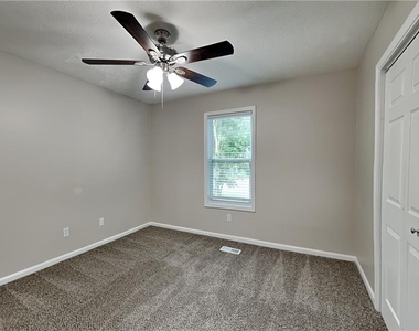 174 Fox Drive - Photo Thumbnail 13