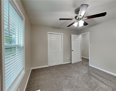 174 Fox Drive - Photo Thumbnail 12