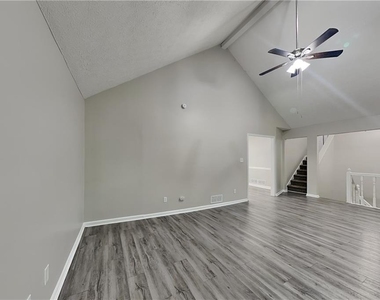 174 Fox Drive - Photo Thumbnail 3