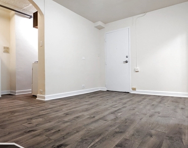5417 N Kenmore Avenue - Photo Thumbnail 2