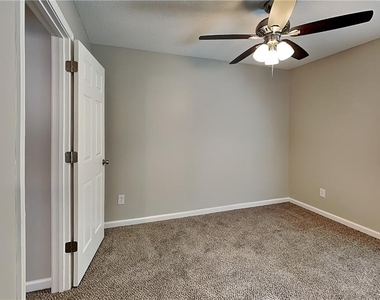 28 Greystone Ridge - Photo Thumbnail 13