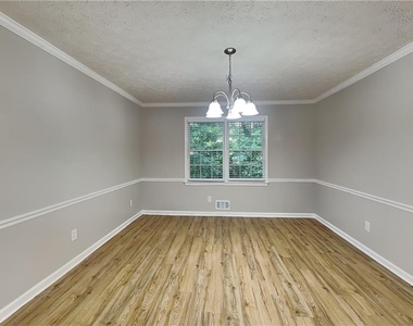 1302 Milstead Trace Ne - Photo Thumbnail 7