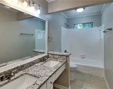 1302 Milstead Trace Ne - Photo Thumbnail 15