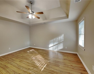 1302 Milstead Trace Ne - Photo Thumbnail 9