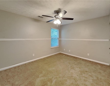 4557 Darrowby Drive - Photo Thumbnail 10
