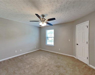 4557 Darrowby Drive - Photo Thumbnail 11