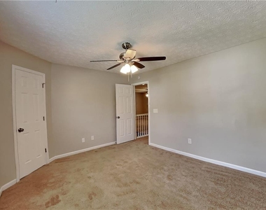 4557 Darrowby Drive - Photo Thumbnail 12