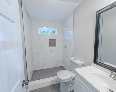 609 San Fernardo Drive Se - Photo Thumbnail 10