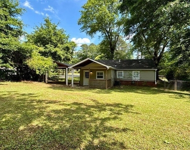 609 San Fernardo Drive Se - Photo Thumbnail 2