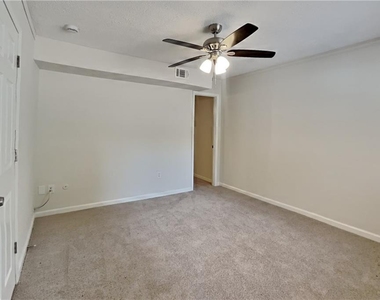 6460 River Hill Drive - Photo Thumbnail 10