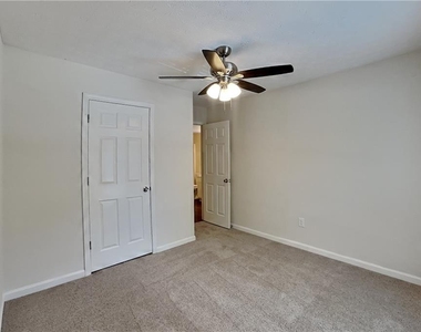 6460 River Hill Drive - Photo Thumbnail 12