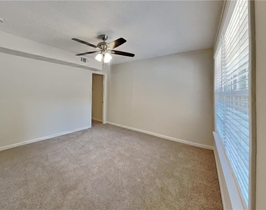 6460 River Hill Drive - Photo Thumbnail 9