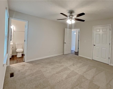 6460 River Hill Drive - Photo Thumbnail 7