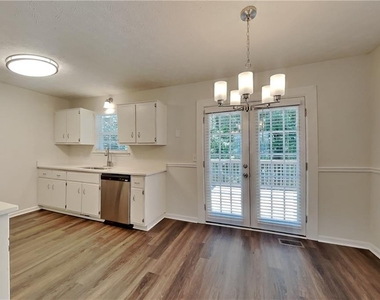 6460 River Hill Drive - Photo Thumbnail 5