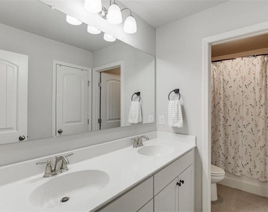 2055 Sorrento Court - Photo Thumbnail 10