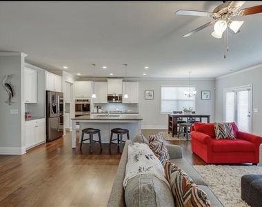 2055 Sorrento Court - Photo Thumbnail 15