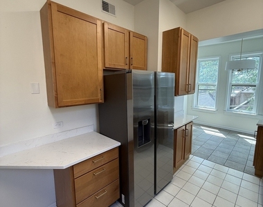 2022 N Seminary Avenue - Photo Thumbnail 16