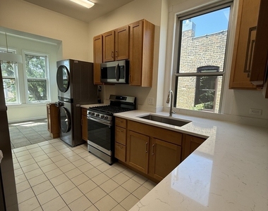 2022 N Seminary Avenue - Photo Thumbnail 13