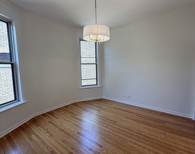 2022 N Seminary Avenue - Photo Thumbnail 6