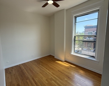 2022 N Seminary Avenue - Photo Thumbnail 3
