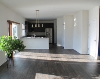 3759 Saint James Court - Photo Thumbnail 5