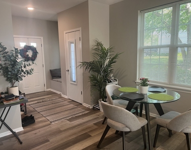 2889 Falling Waters Drive - Photo Thumbnail 1