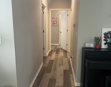 2889 Falling Waters Drive - Photo Thumbnail 7