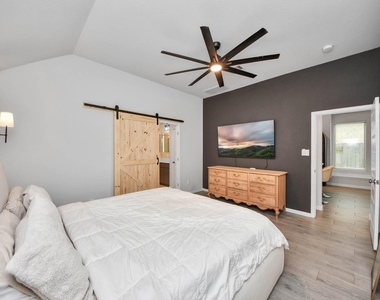4219 Colony Lane - Photo Thumbnail 11