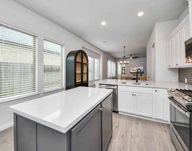 4219 Colony Lane - Photo Thumbnail 30