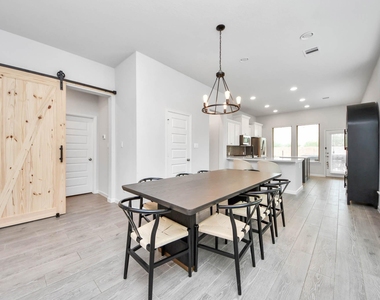 4219 Colony Lane - Photo Thumbnail 6