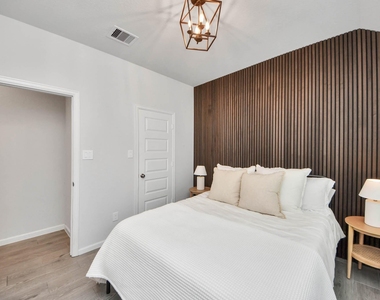 4219 Colony Lane - Photo Thumbnail 37