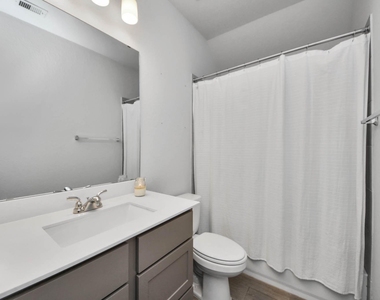 4219 Colony Lane - Photo Thumbnail 12