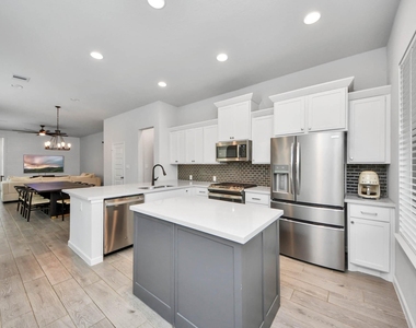 4219 Colony Lane - Photo Thumbnail 4