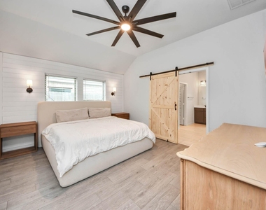 4219 Colony Lane - Photo Thumbnail 7