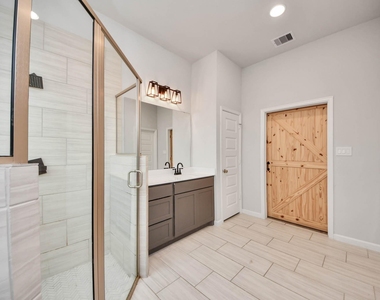 4219 Colony Lane - Photo Thumbnail 35